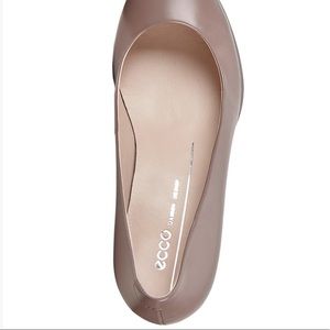 Ecco Leather Pumps, size 41. BNIB.